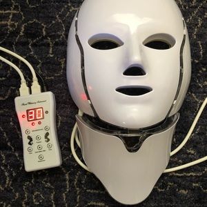 LED photon face and neck